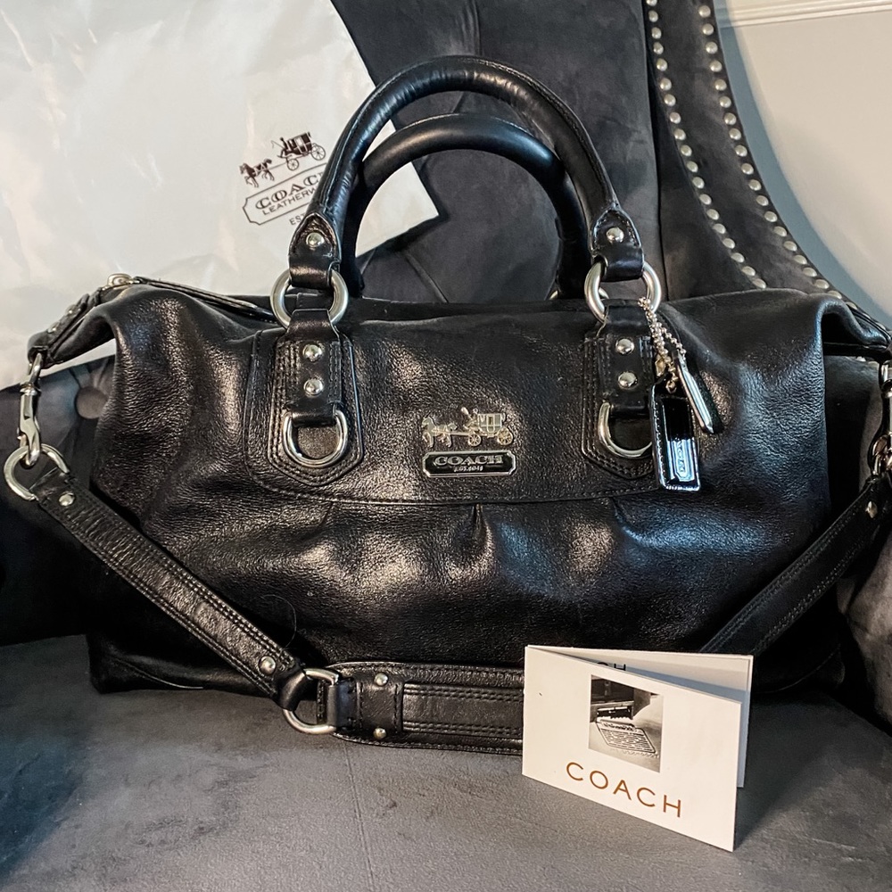 Smooth Leather Coach Clutch Handbag with Shoulder Strap